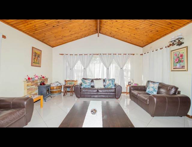 4 BEDROOM HOUSE FOR SALE IN PANORAMA